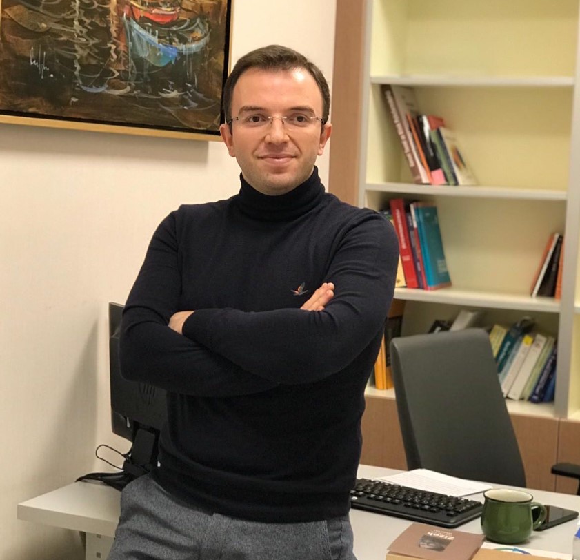 Psikiyatrist Uzm. Dr. İrfan Basmacı