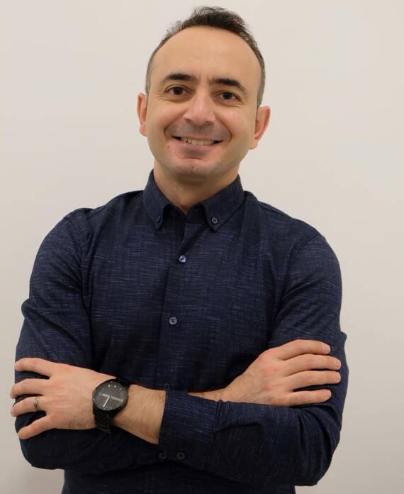 Doç. Dr. Deniz Şimşek